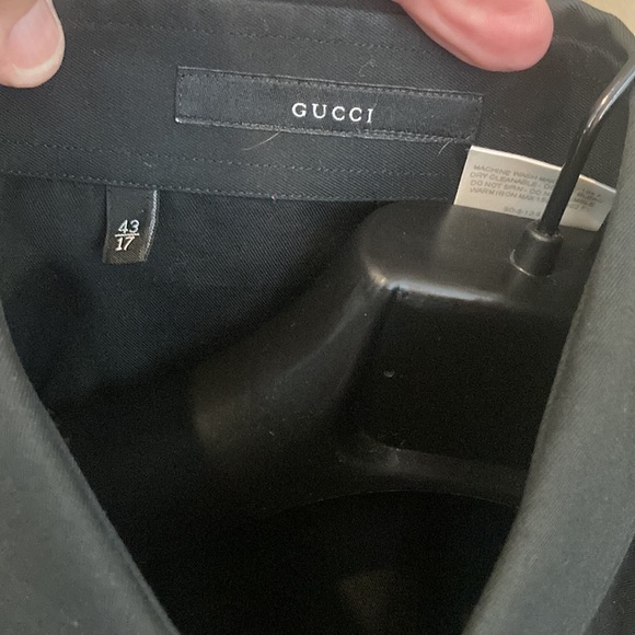 Gucci dress shirt. - Picture 2 of 7